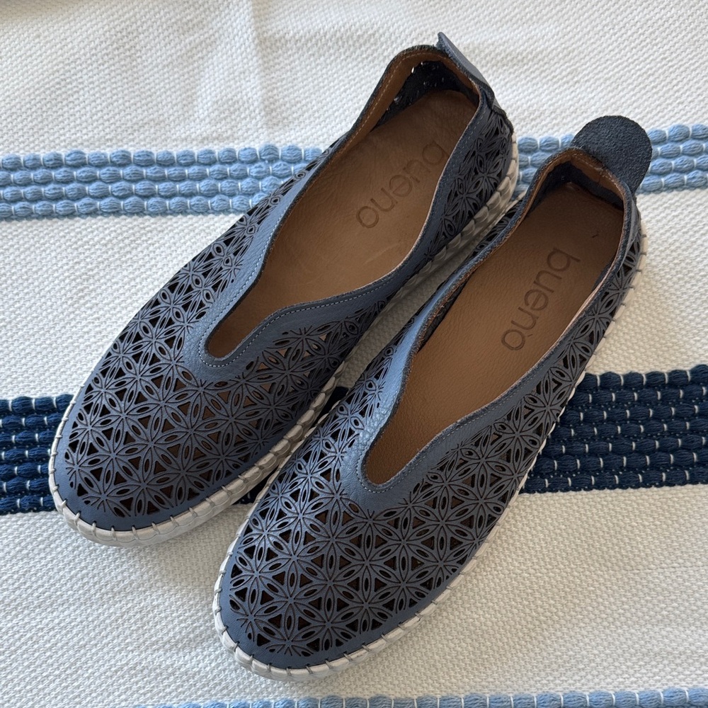 Bueno Women's Denim Blue Perforated Loafers that mold to foot! Worn once !